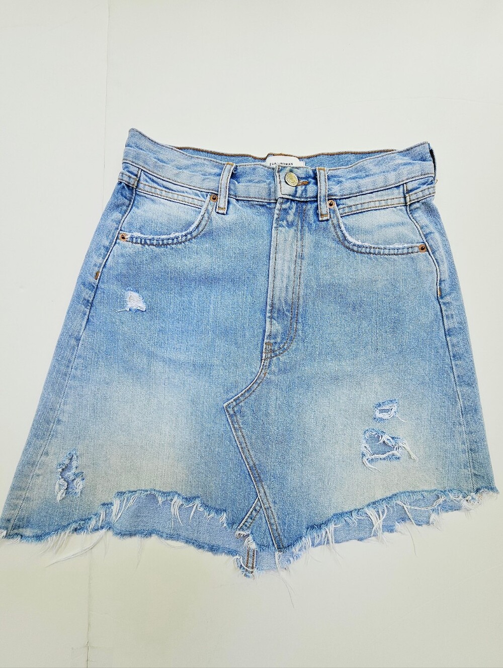 Zara Woman Distressed Raw-Hem Y2K Blue Denim Mini Skirt Size S / MEX 26 Trendy